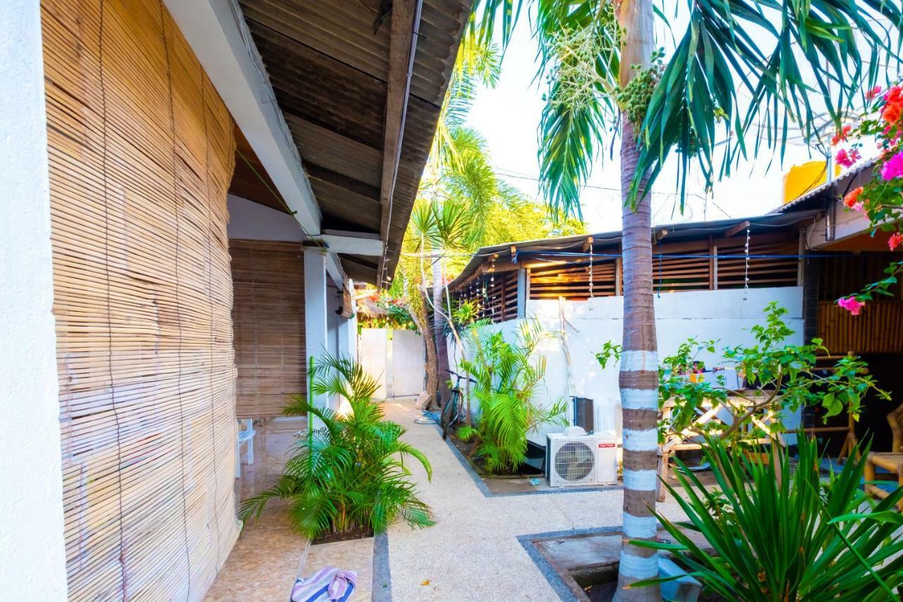 Hotel Oyo 1373 Chili Gili Gili Trawangan Exterior foto