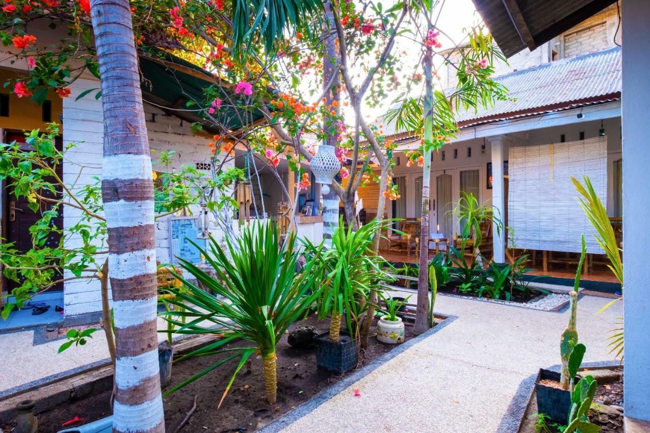 Hotel Oyo 1373 Chili Gili Gili Trawangan Exterior foto